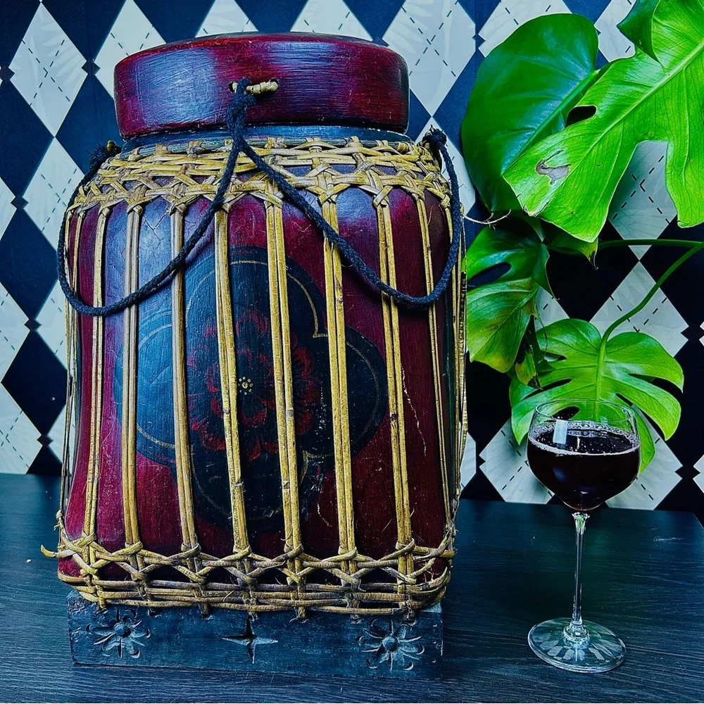 Large 18” Burmese‎ Lacquer Rice Basket, Lidded Bamboo Vessel Vintage Collectible